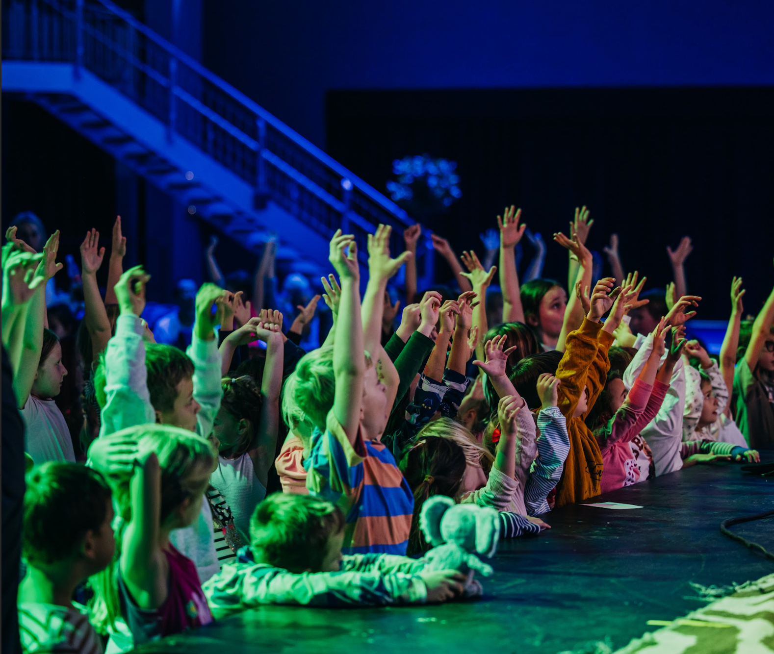 Kinderband DSCHUNGEL BANDE live bei Kinderkonzert mit begeistertem Publikum